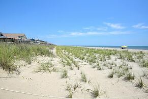 Summer Sandcastle 5 Bedroom Home by RedAwning