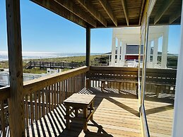 Summer Sandcastle 5 Bedroom Home by RedAwning