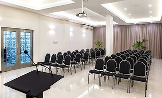 Tanoa International Dateline Hotel