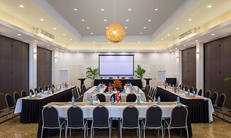 Tanoa International Dateline Hotel