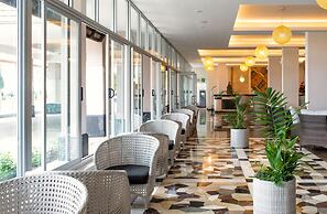 Tanoa International Dateline Hotel