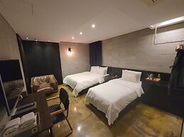 Hotel The Designers Kondae