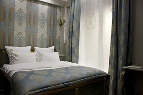 NEAPOL boutique hotel