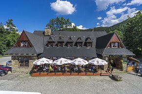 Zajazd Górski Kuźnice - POLSKIE TATRY S.A.