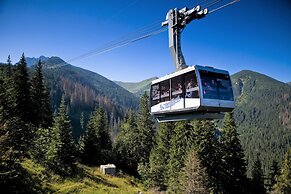 Zajazd Górski Kuźnice - POLSKIE TATRY S.A.