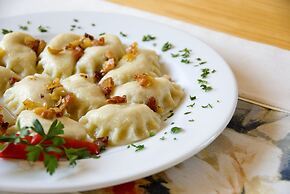 Zajazd Górski Kuźnice - POLSKIE TATRY S.A.