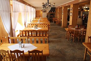 Zajazd Górski Kuźnice - POLSKIE TATRY S.A.