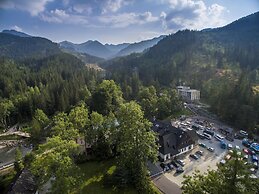 Zajazd Górski Kuźnice - POLSKIE TATRY S.A.