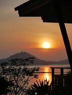 Victoria Cliff Hotel & Resort