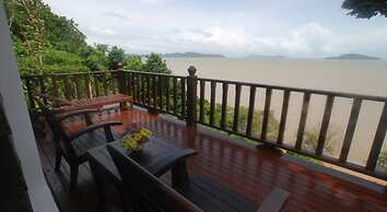 Victoria Cliff Hotel & Resort