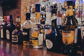 Victoria Cliff Hotel & Resort