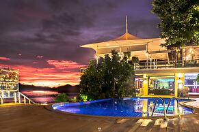 Victoria Cliff Hotel & Resort