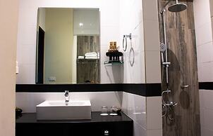 Victoria Cliff Hotel & Resort