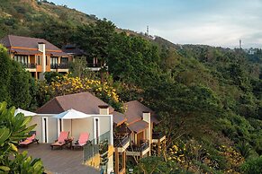 Victoria Cliff Hotel & Resort