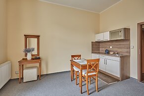 Apart Hotel Akropolis