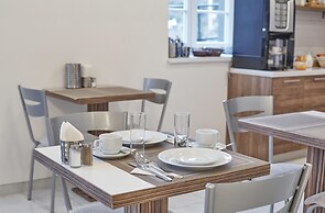Apart Hotel Akropolis