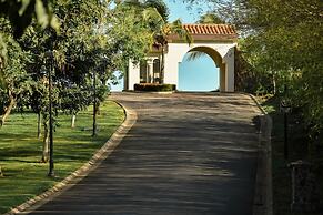 Coco Breeze Private Residence