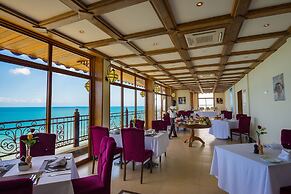 Golden Tulip Zanzibar Resort