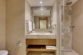 Ramada Hotel & Suites by Wyndham Kusadasi