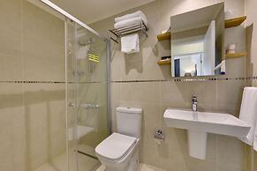 Ramada Hotel & Suites by Wyndham Kusadasi