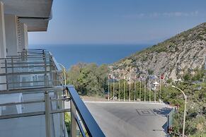 Ramada Hotel & Suites by Wyndham Kusadasi