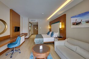 Ramada Hotel & Suites by Wyndham Kusadasi