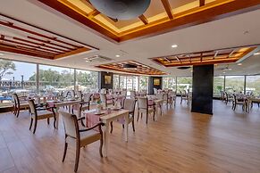 Ramada Hotel & Suites by Wyndham Kusadasi