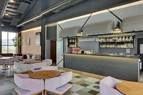 Ramada Hotel & Suites by Wyndham Kusadasi