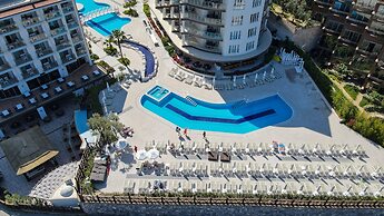 Ramada Hotel & Suites by Wyndham Kusadasi