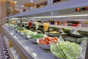 Ramada Hotel & Suites by Wyndham Kusadasi