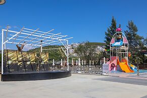 Ramada Hotel & Suites by Wyndham Kusadasi
