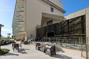 Ramada Hotel & Suites by Wyndham Kusadasi