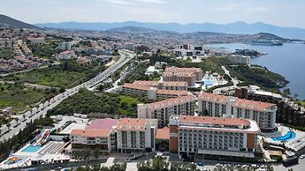 Ramada Hotel & Suites by Wyndham Kusadasi