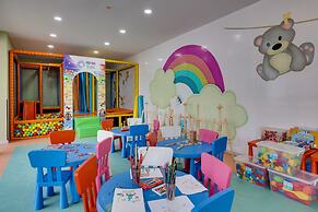 Ramada Hotel & Suites by Wyndham Kusadasi