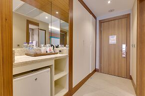 Ramada Hotel & Suites by Wyndham Kusadasi