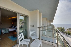 Ramada Hotel & Suites by Wyndham Kusadasi