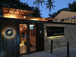 Casa Aura Beachfront Premium Hostel