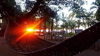 Casa Aura Beachfront Premium Hostel