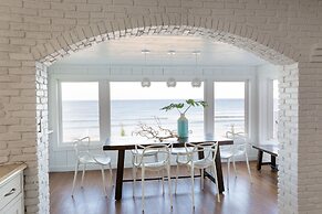 Blue - Inn on The Beach