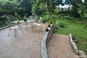 Twin Pines Suites