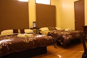 Twin Pines Suites