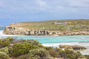 Hanson Bay Wildlife Sanctuary and Cabins