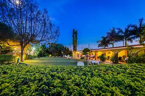 Victoria Travel Hotel