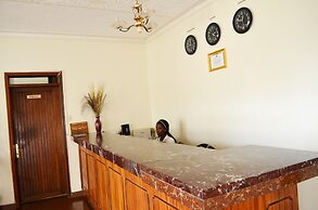 Victoria Travel Hotel