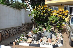 Victoria Travel Hotel