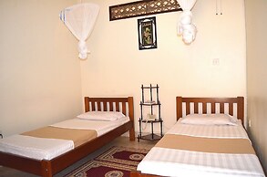 Victoria Travel Hotel