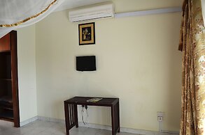 Victoria Travel Hotel