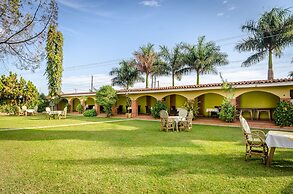 Victoria Travel Hotel