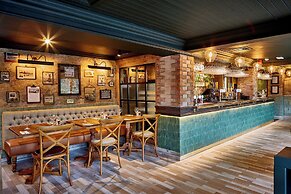 The Boathouse & Riverside Rooms