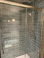 The Boathouse & Riverside Rooms